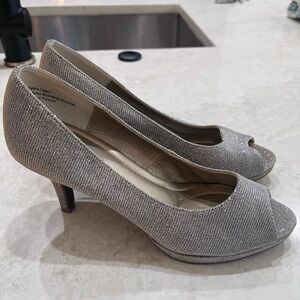 Kelly and Katie sparky heels